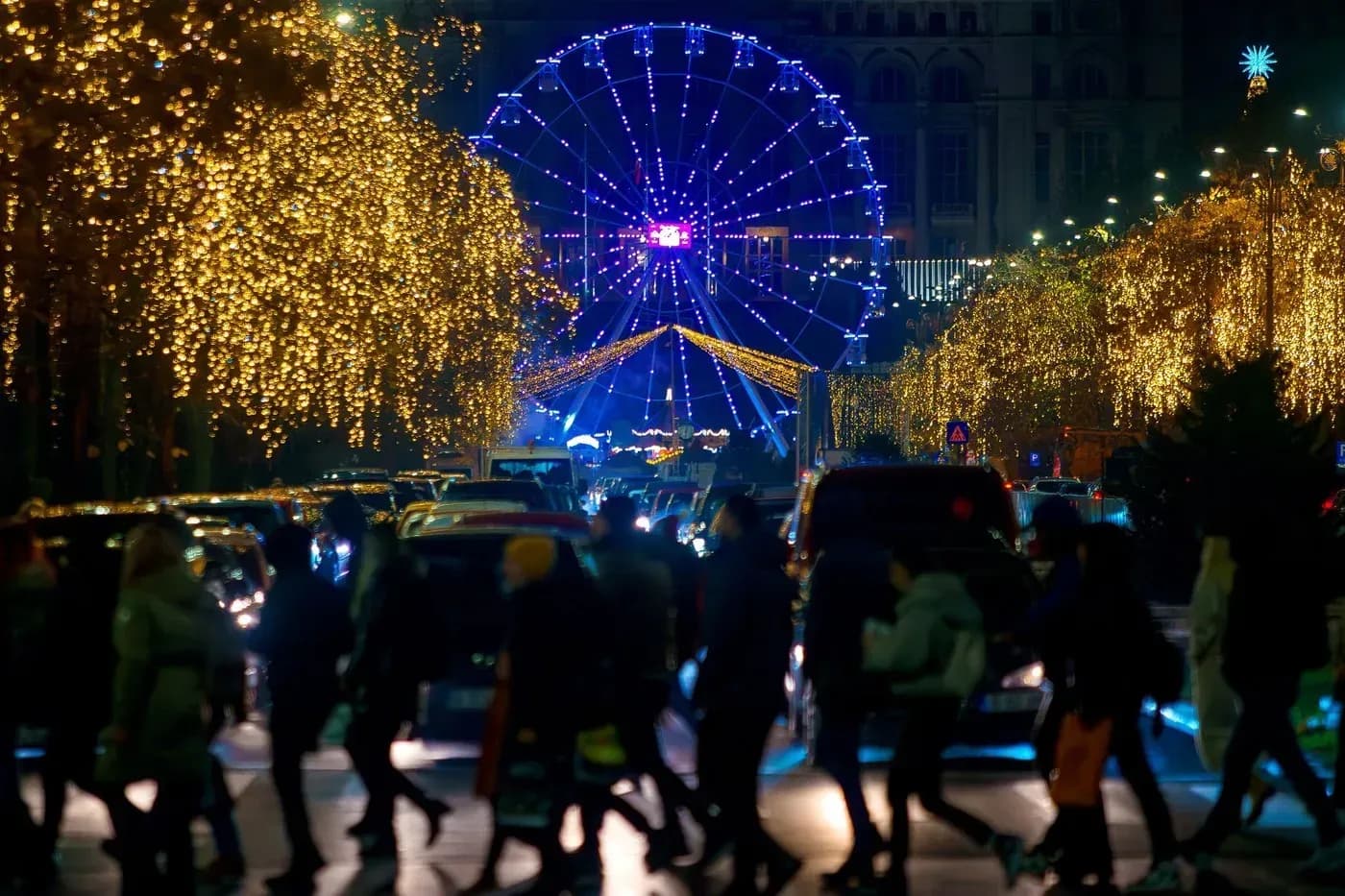 Iluminatul festiv din București se aprinde pe 27 noiembrie: unde se montează decorațiunile