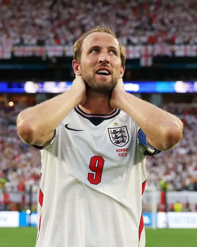 Confuzie înainte de gala Balonului de Aur: Harry Kane și alți favoriți, anunțați prematur câștigători pe site-ul oficial