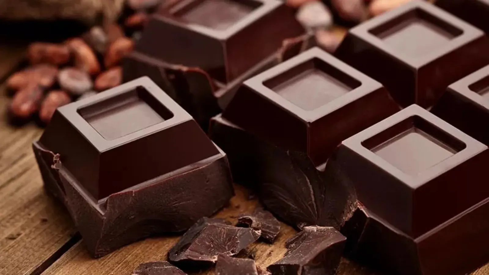 Lindt își revizuiește prețurile și schimbă conducerea, după ce scumpirile au dus la scăderea cererii