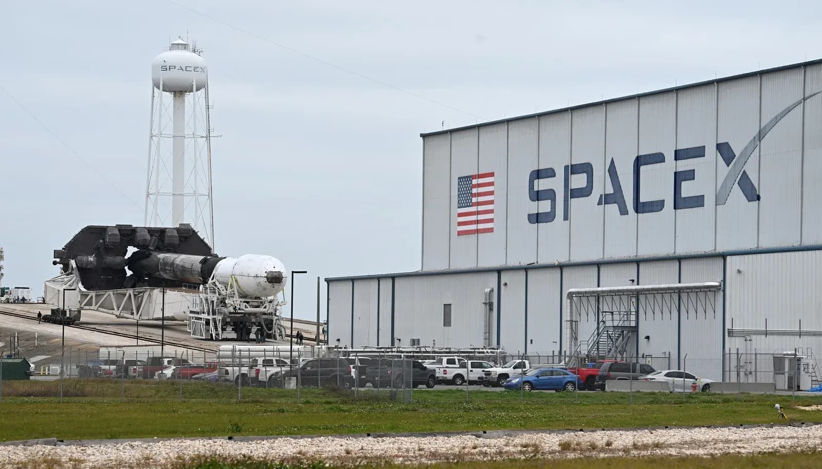 SpaceX a acumulat datorii de 40 de miliarde de dolari pentru achiziția de cipuri de inteligență artificială