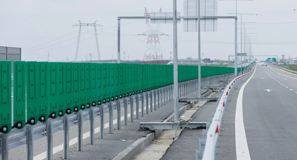 Restricții de circulație pe A2: accesul spre A0 se închide vineri pentru asfaltare