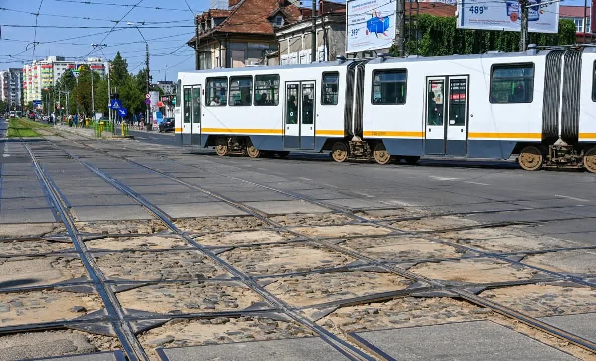 Lucrări la intersecția Rahovei cu Progresului: mai multe linii de tramvai ar putea fi deviate temporar