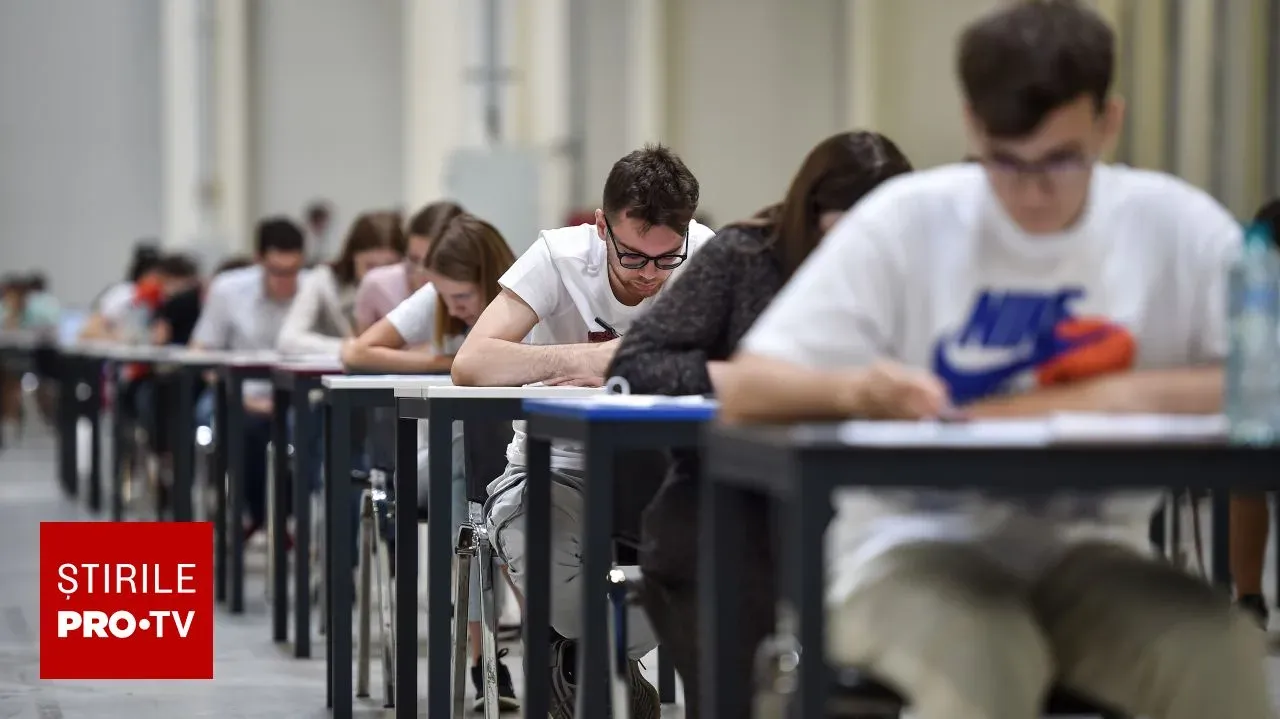 Peste 36.000 de studenți vor primi burse sociale de 925 de lei din fonduri europene și de la buget