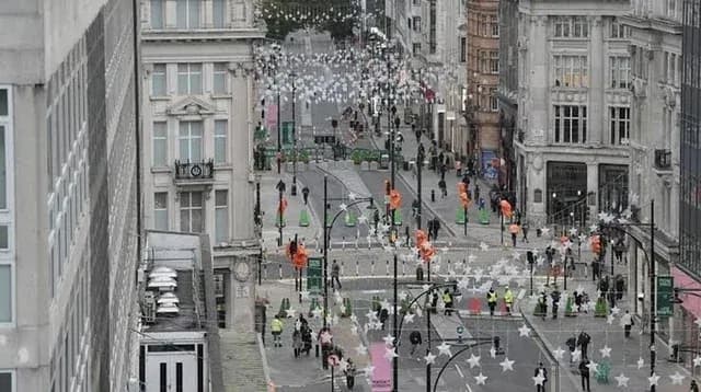 Oxford Street devine zonă pietonală pe un tronson de aproape un kilometru