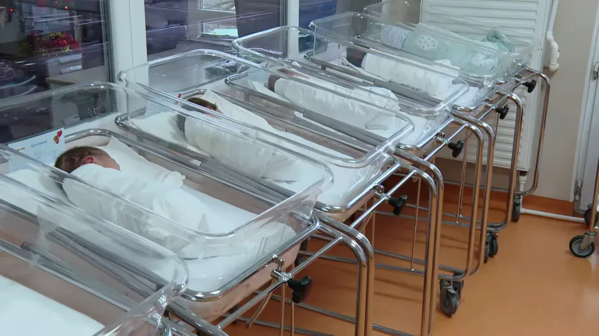 Natalitatea din România a coborât la cel mai scăzut nivel din ultimul secol